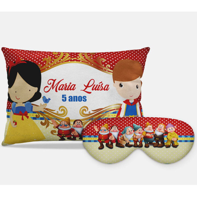 Kit Branca de Neve personalizado: almofada retangular e máscara de dormir, estampa vermelho.