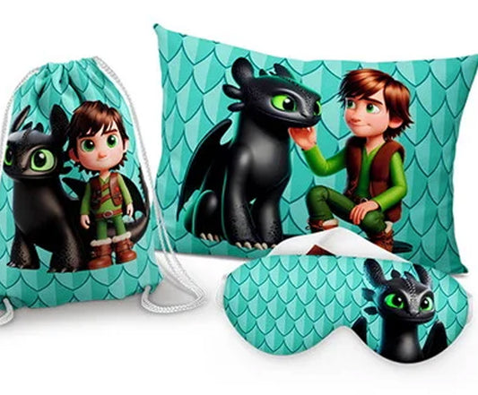 Kit Banguela, verde com escamas, com almofada, sacochila e máscara de dormir.