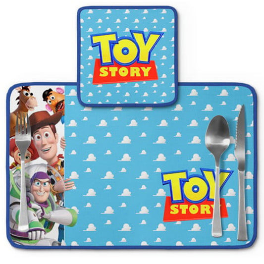 Jogo americano Toy Story, azul com nuvens, com porta-prato e porta-copo.