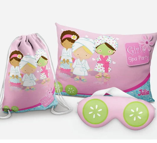 Kit Spa, rosa com pepinos, com almofada, sacochila e máscara de dormir.