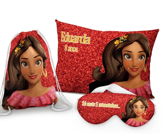 Kit Elena de Avalor, vermelho com personagem, com almofada, sacochila e máscara de dormir.