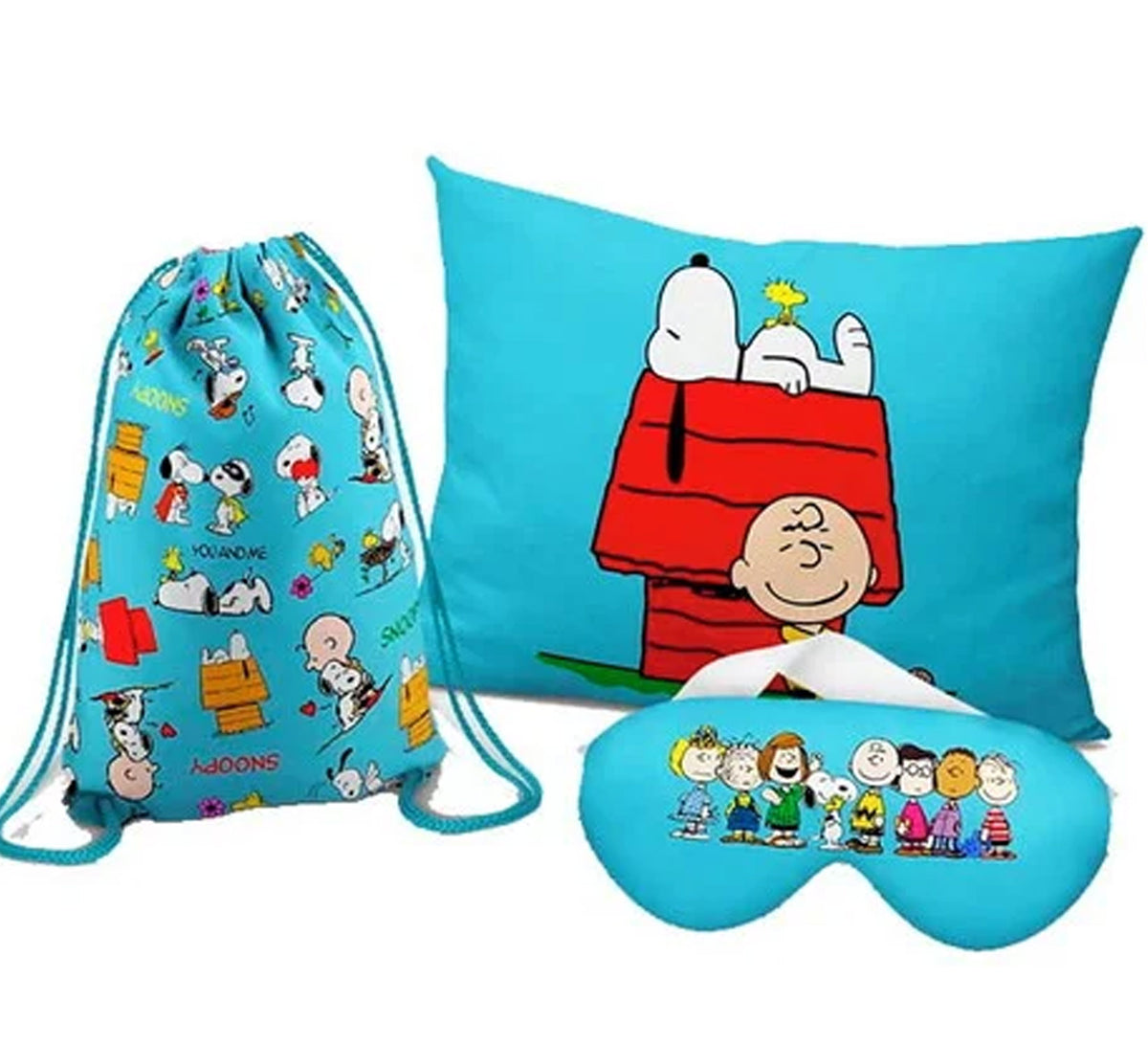 Kit Snoopy, azul com casa vermelha, com almofada, sacochila e máscara de dormir.
