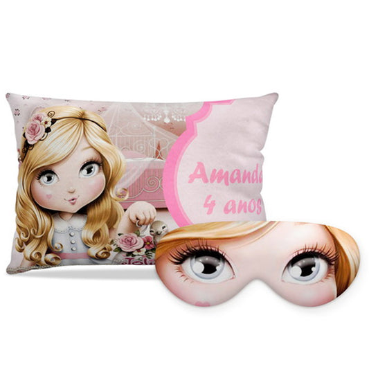 Kit Boneca personalizado: almofada retangular e máscara de dormir, estampa rosa e flores.