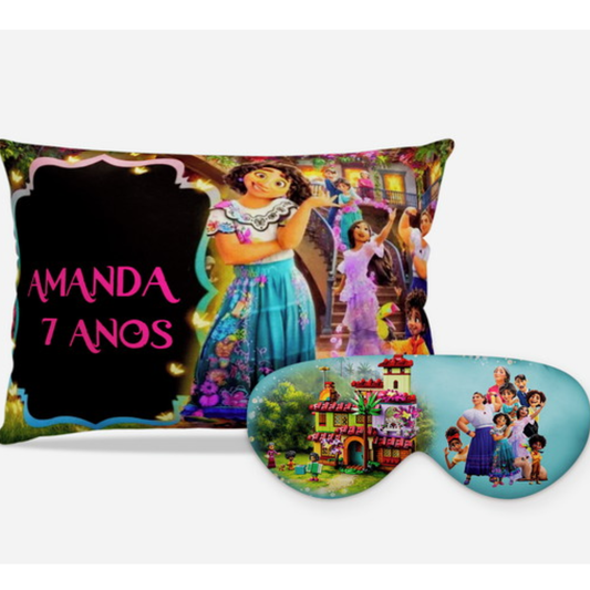 Kit Encanto personalizado: almofada retangular e máscara de dormir, estampa moldura preta.