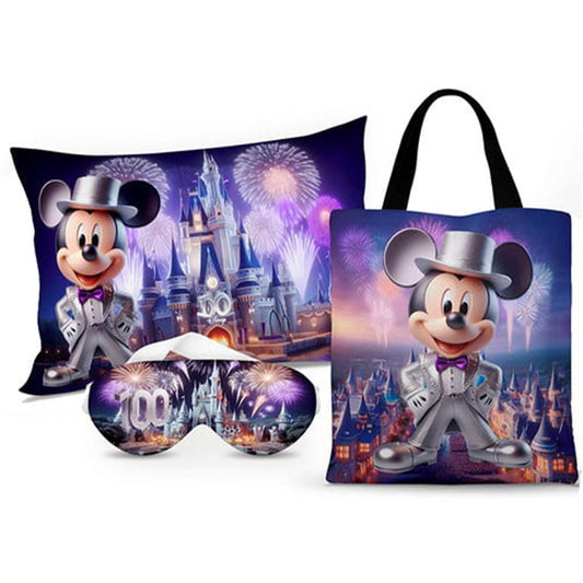 Kit Mickey personalizado: almofada 20x30 cm, ecobag 25x32 cm e máscara de dormir, estampa roxo.