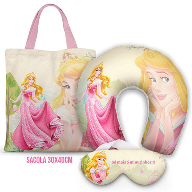 Kit Bela Adormecida personalizado: almofada de pescoço infantil, ecobag 36x42 cm e máscara de dormir, estampa rosa.