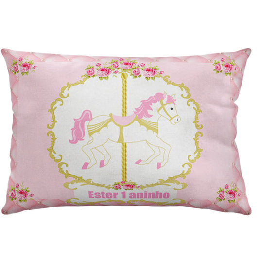 Almofada personalizada Retangular: Carrossel Rosa com Moldura Floral