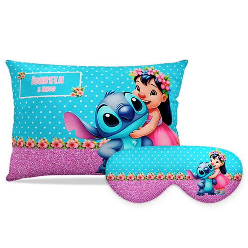 Kit Lilo e Stitch personalizado: almofada retangular e máscara de dormir, estampa azul e rosa.