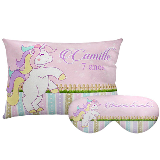 Kit Unicórnio personalizado: almofada retangular e máscara de dormir, estampa rosa listrado.