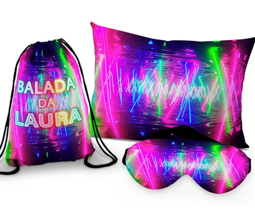 Kit Neon, preto com luzes coloridas, com almofada, sacochila e máscara de dormir.