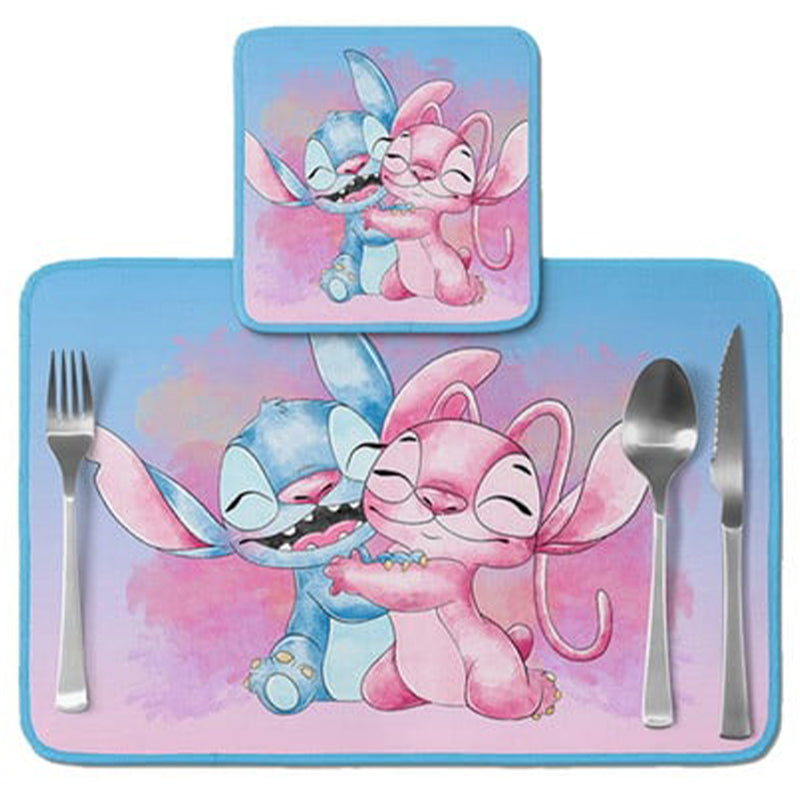 Jogo americano Stitch e Angel, rosa e azul em aquarela, com porta-prato e porta-copo.
