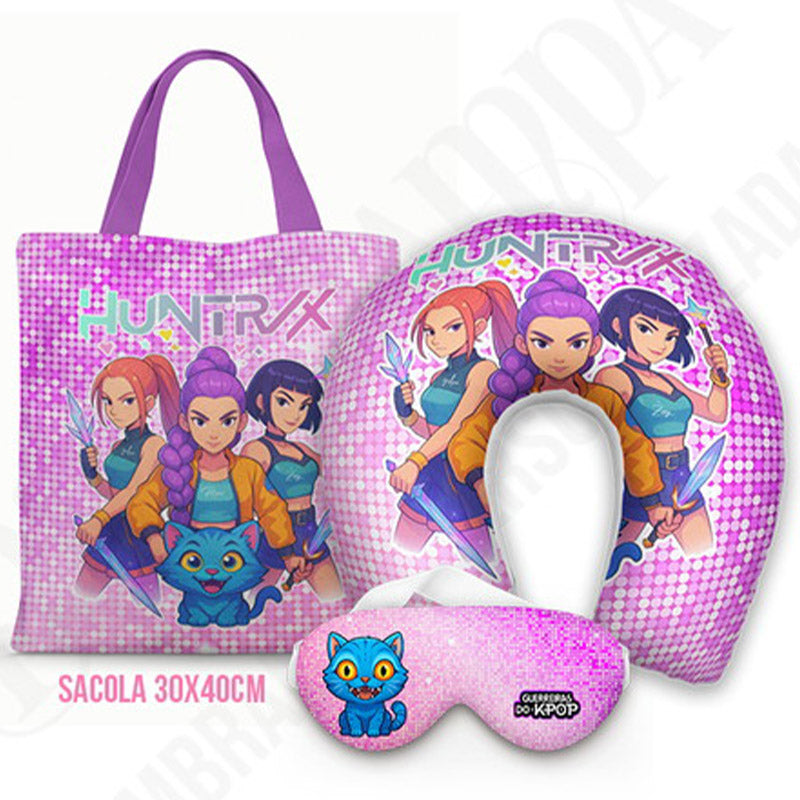 Kit Guerreiras K-Pop personalizado: almofada de pescoço infantil, ecobag 36x42 cm e máscara de dormir, estampa lilás.