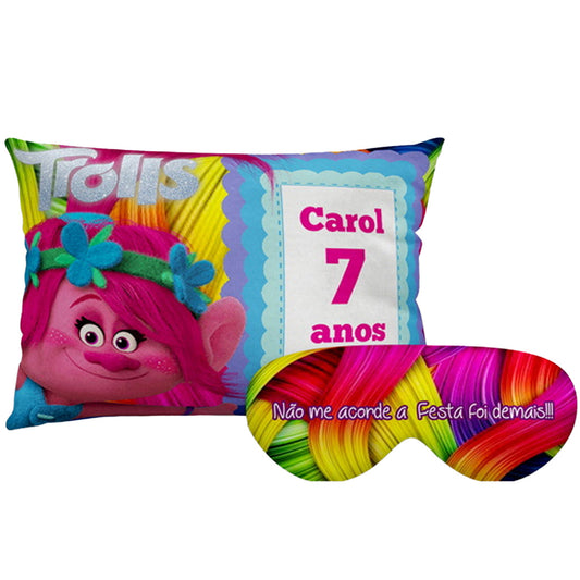 Kit Trolls personalizado: almofada retangular e máscara de dormir, estampa azul e rosa.