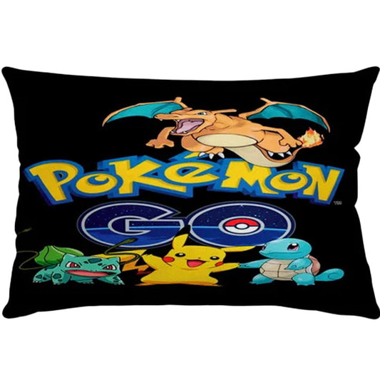 Almofada personalizada Retangular: Pokémon GO Preta com Charizard